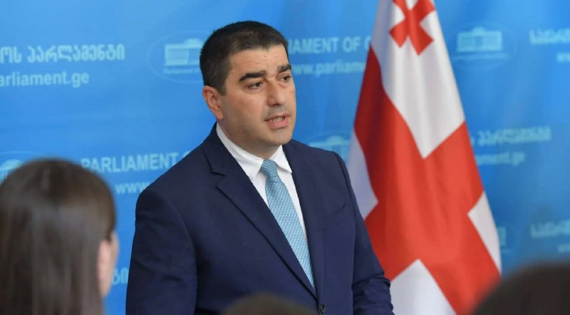 Salva Papuasvili a grúz parlament elnöke aláírta az LMBT propagandát tiltó törvé...