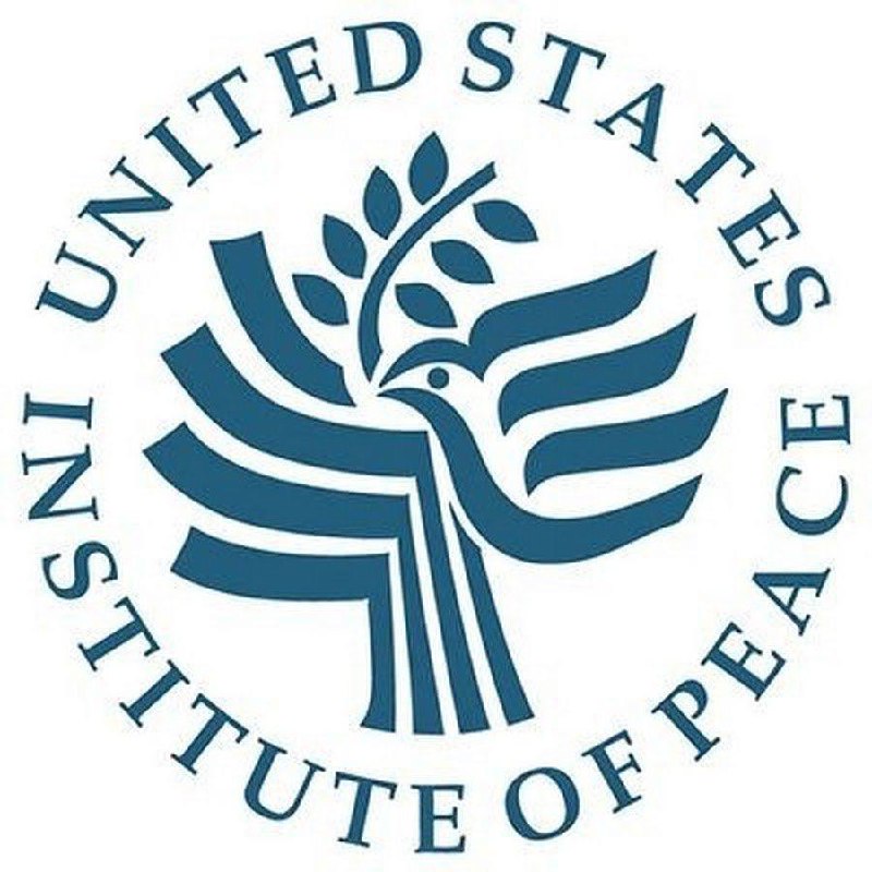 Az amerikai kormányzati Béke Intézet (US Institute of Peace) előadásaiban oktatj...