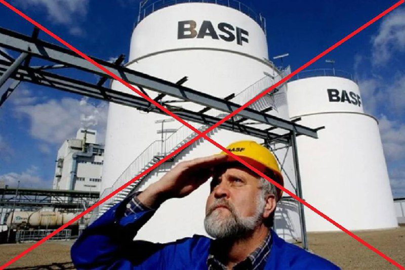 A BASF megszűnik Németországban. Minden üzemet, gyárat felszámolnak... minden do...