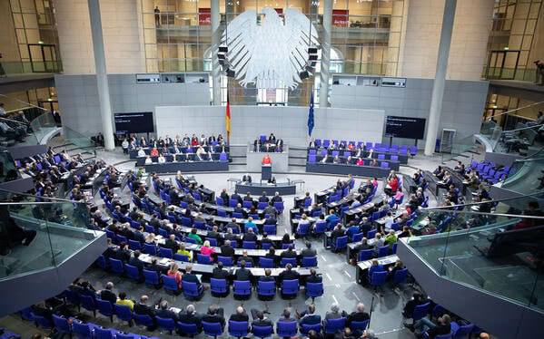 A német CSU-párt vezetője kizárja a koalíciót a ZöldekkelMarkus Soeder, a bajor...