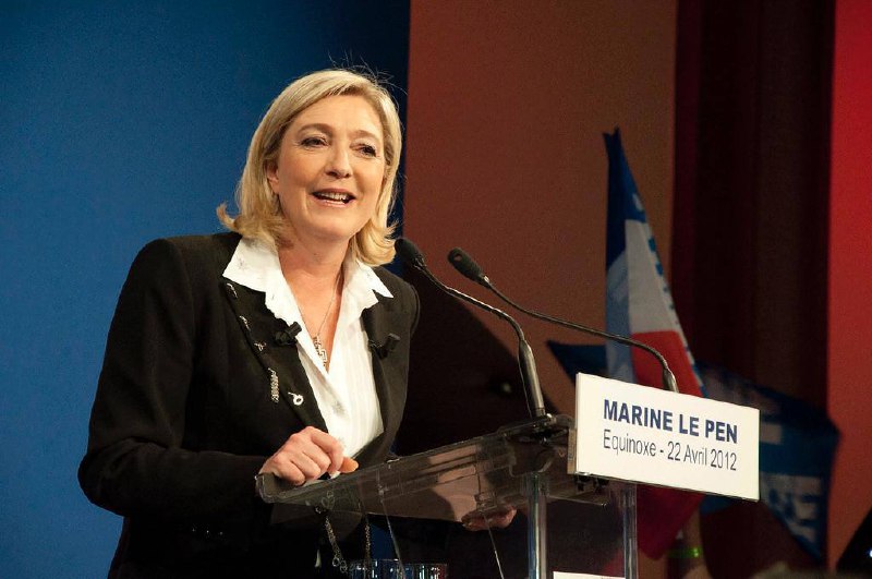 Marine Le Pen francia szélsőjobboldali vezető azzal fenyegetőzött, hogy megpróbá...