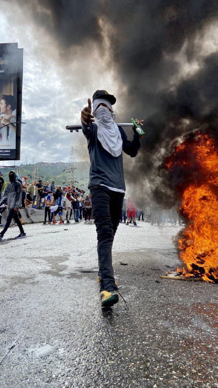 | Caracas, Venezuela. 2024.július 29.  A forradalom, lázadás és káosz kapujában...