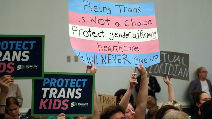 pro transgender protesters florida
